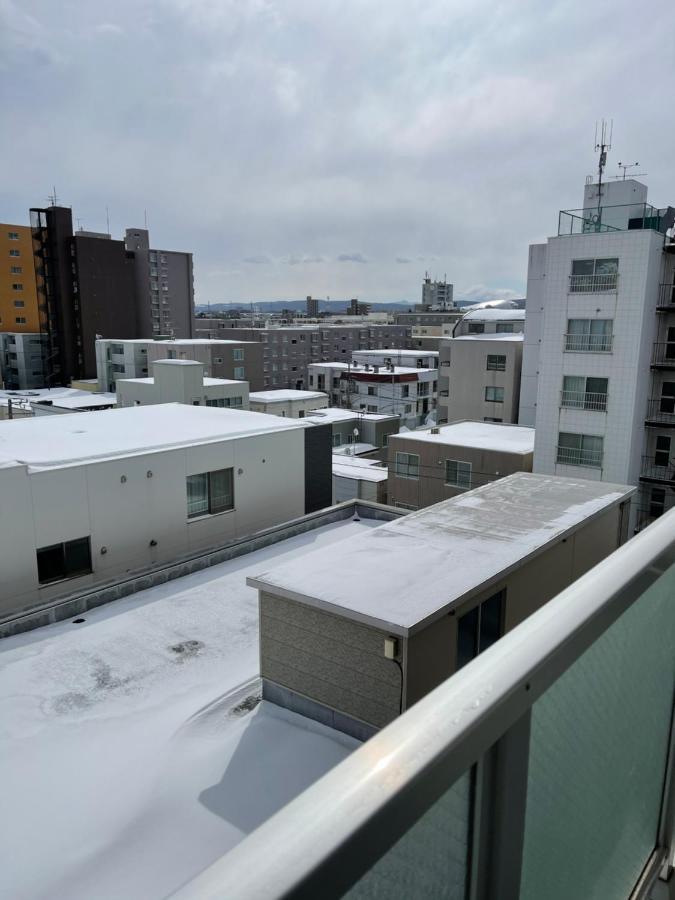 דירות ようこそ札幌へ! 大通公園まで地下鉄10分 定員6名 Firetv完備 1階はセコマ מראה חיצוני תמונה